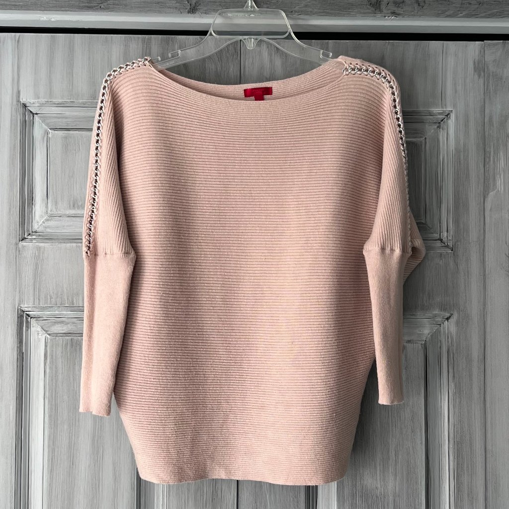 Jennifer Lopez Pink Oversize Tunic 3/4 Sleeve Sweater With Chain Embellishment.